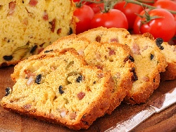 Солен кекс с маслини и телешки колбас - снимка на рецептата